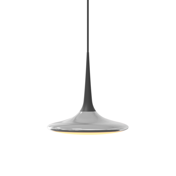 Falling Leaf Pendelleuchte von GRAU mit elegantem Aluminium-Design, großer Linse und warm dimmbarer LED-Beleuchtung.