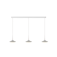 Falling Leaf Trace von GRAU, dreiflammige Designerleuchte mit minimalistischer Form und warmem, dimmbarem Licht für moderne Tischbeleuchtung.