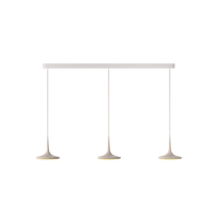 Falling Leaf Trace Trio von GRAU in Sand White – 6m Kabel, dreiflammige Pendelleuchte mit drei geschwungenen Leuchtköpfen aus sandweißem Aluminium, dimmbares LED-Licht für Esszimmer