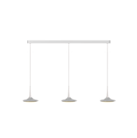 Falling Leaf Trace Trio von GRAU in Polished-Weiß – 6m Kabel, dreiflammige Pendelleuchte mit poliertem Aluminium-Leuchtschirm an weißem Kabel, dimmbares warmes LED-Licht